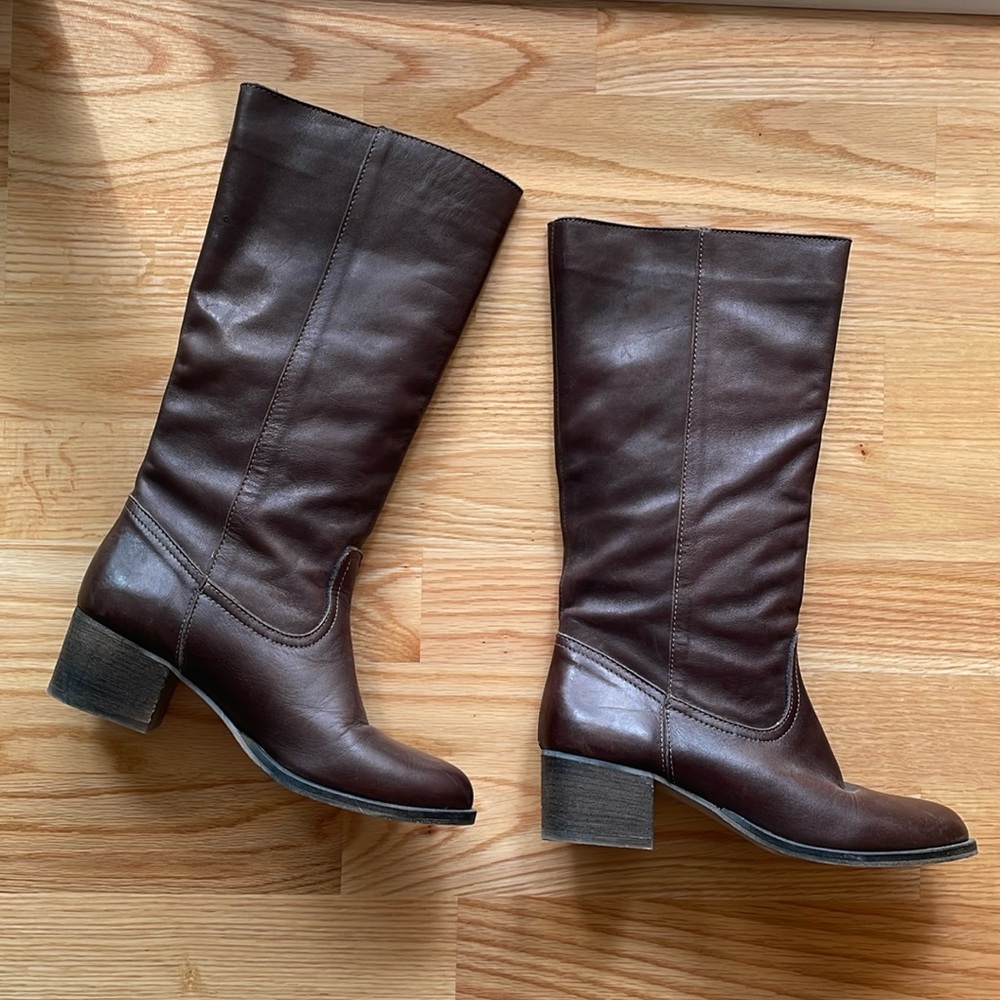 Women’s real leather boots made in Italy, in like new condition